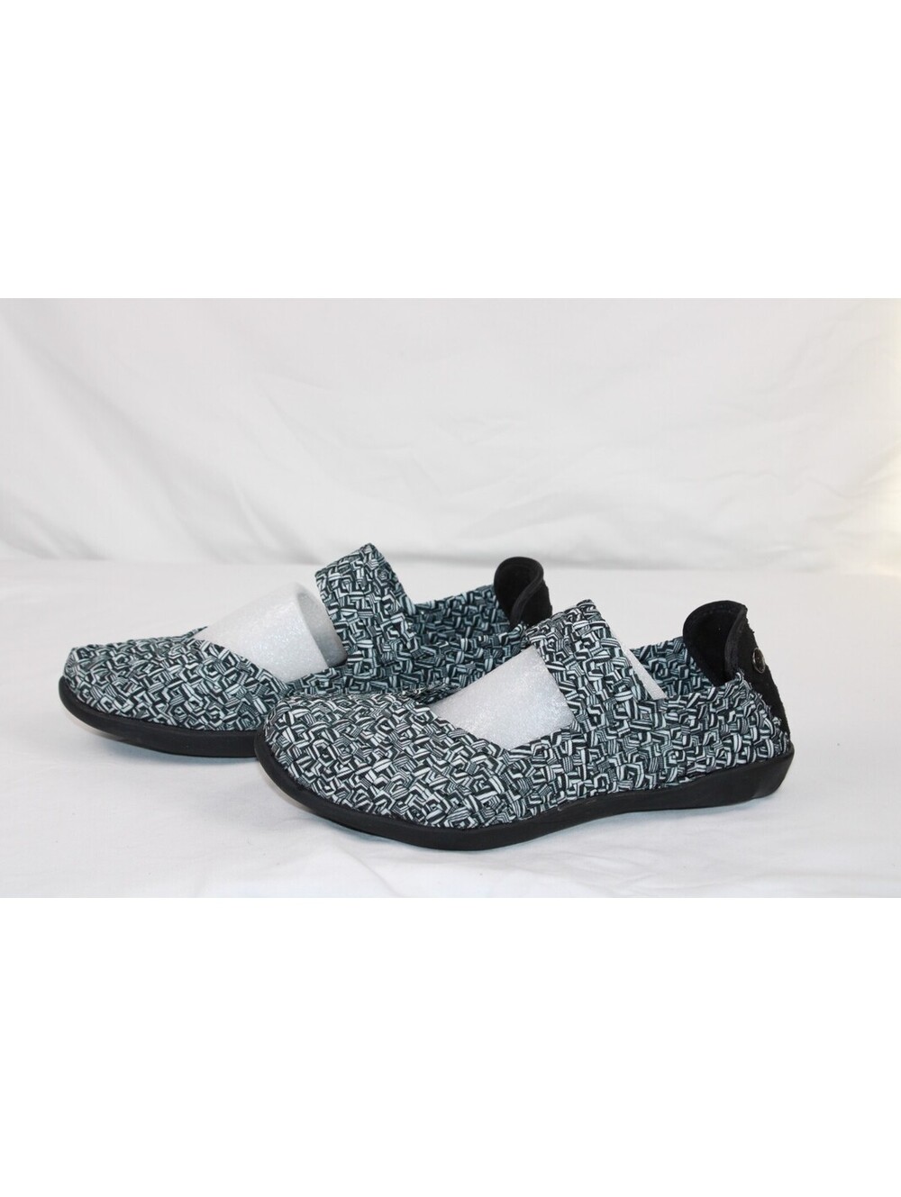 Bernie Mev New York Black & White Woven Elastic Mary Jane Shoes with Box Size 40 - Picture 4 of 9